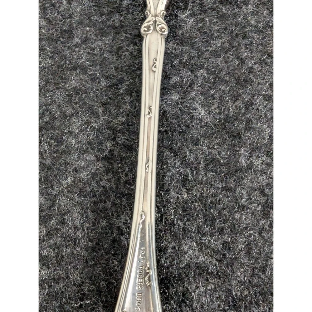 1847 Rogers Bros Silverplate Cocktail Fork 3-Tine 1904 Vintage Grape Floral 6 In